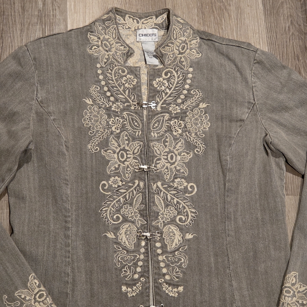 Chico's Gray Denim Embroidered Jacket Great Condition!! - Picture 2 of 8